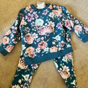 POSH PEANUT Long Sleeve Sweatshirt & Jogger Set, Keisha (Floral)